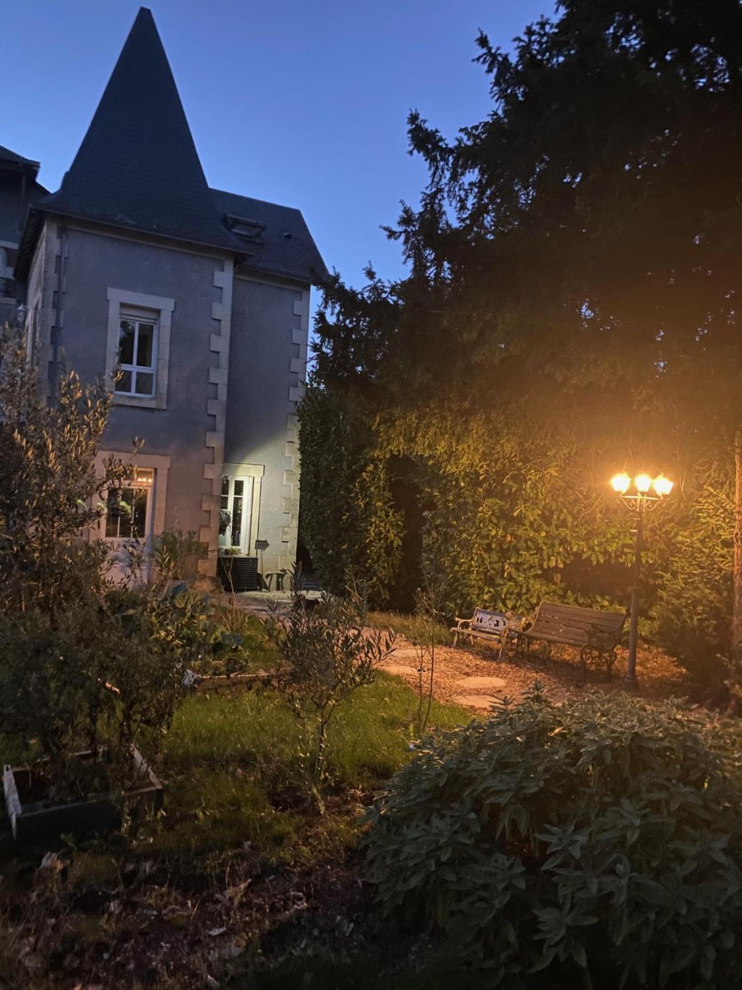 Bed and Breakfast Domaine De Treuillaud Villers-les-Ormes Esterno foto